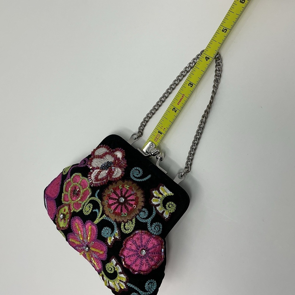 Vera Bradley 25th Anniversary Beaded Embroidered Kisslock Petite Clutch Perfect - Picture 3 of 7